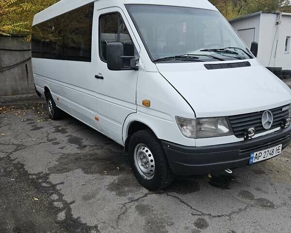 Білий Мерседес Sprinter, об'ємом двигуна 2.87 л та пробігом 500 тис. км за 3900 $, фото 1 на Automoto.ua