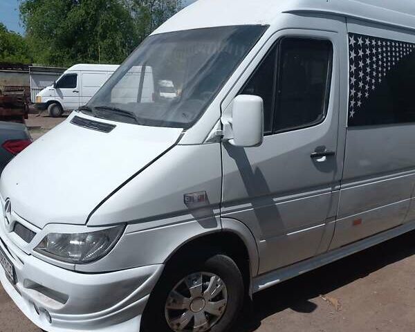 Белый Мерседес Sprinter, объемом двигателя 2.15 л и пробегом 500 тыс. км за 8500 $, фото 1 на Automoto.ua