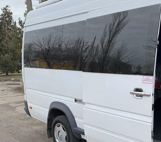 Білий Мерседес Sprinter, об'ємом двигуна 0 л та пробігом 270 тис. км за 16700 $, фото 1 на Automoto.ua