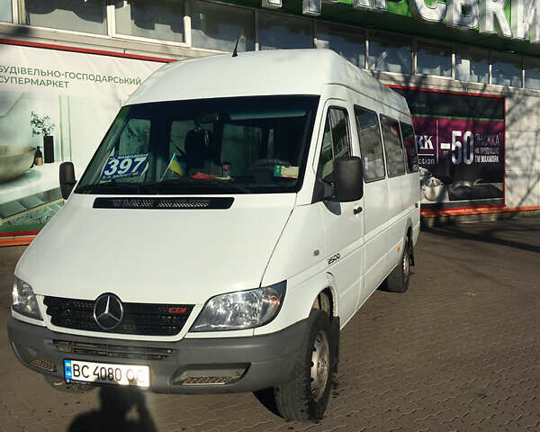 Белый Мерседес Sprinter, объемом двигателя 2.69 л и пробегом 170 тыс. км за 14500 $, фото 1 на Automoto.ua