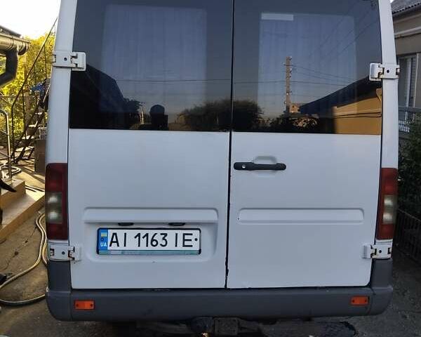 Білий Мерседес Sprinter, об'ємом двигуна 2.15 л та пробігом 1000 тис. км за 10000 $, фото 1 на Automoto.ua
