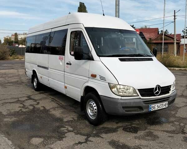 Білий Мерседес Sprinter, об'ємом двигуна 2.15 л та пробігом 300 тис. км за 8900 $, фото 1 на Automoto.ua