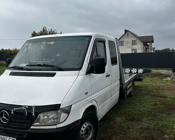 Белый Мерседес Sprinter, объемом двигателя 2.7 л и пробегом 765 тыс. км за 15000 $, фото 1 на Automoto.ua
