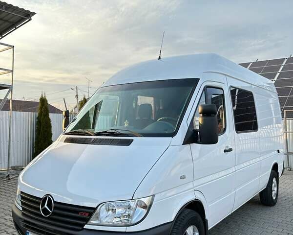 Белый Мерседес Sprinter, объемом двигателя 2.15 л и пробегом 447 тыс. км за 11500 $, фото 1 на Automoto.ua