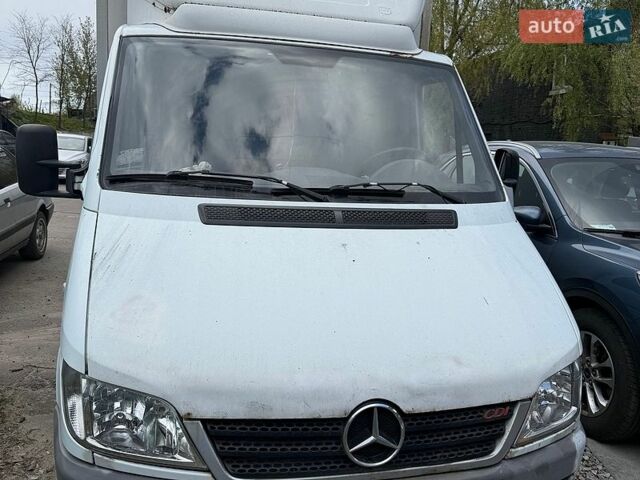 Белый Мерседес Sprinter, объемом двигателя 2.15 л и пробегом 433 тыс. км за 10000 $, фото 1 на Automoto.ua