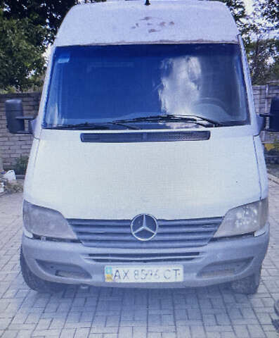 Белый Мерседес Sprinter, объемом двигателя 2.15 л и пробегом 650 тыс. км за 6484 $, фото 1 на Automoto.ua