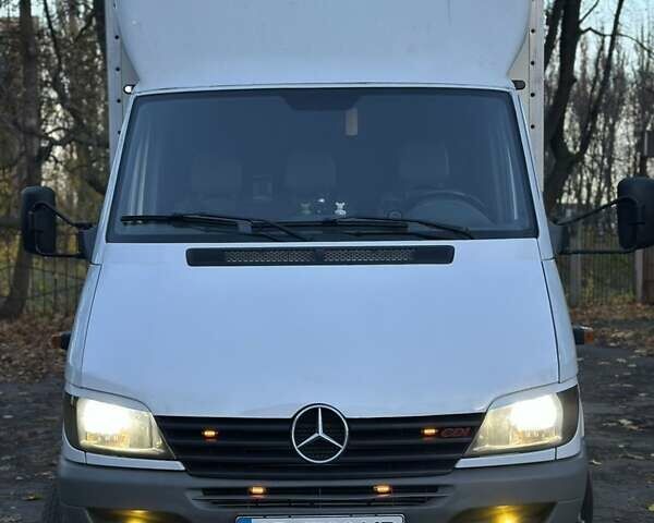 Белый Мерседес Sprinter, объемом двигателя 2.2 л и пробегом 440 тыс. км за 12700 $, фото 1 на Automoto.ua