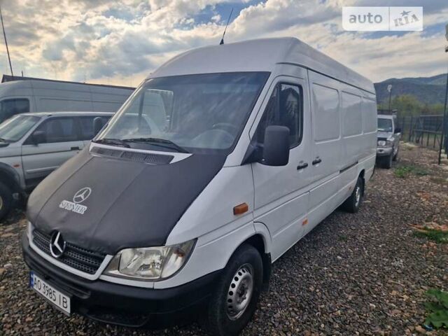 Белый Мерседес Sprinter, объемом двигателя 2.1 л и пробегом 399 тыс. км за 7700 $, фото 1 на Automoto.ua