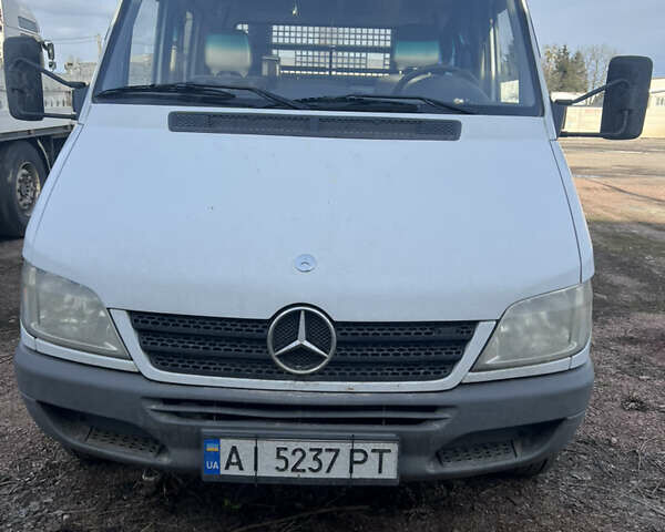 Білий Мерседес Sprinter, об'ємом двигуна 2.15 л та пробігом 310 тис. км за 15600 $, фото 1 на Automoto.ua
