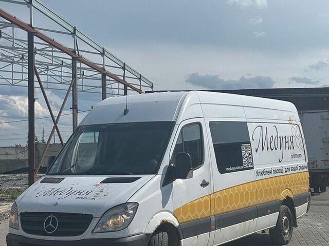 Білий Мерседес Sprinter, об'ємом двигуна 2.15 л та пробігом 670 тис. км за 6400 $, фото 1 на Automoto.ua