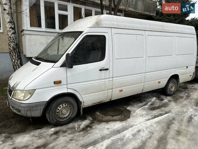 Белый Мерседес Sprinter, объемом двигателя 2.15 л и пробегом 293 тыс. км за 7000 $, фото 1 на Automoto.ua