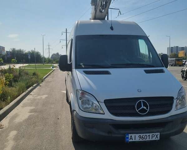 Белый Мерседес Sprinter, объемом двигателя 2.15 л и пробегом 500 тыс. км за 19500 $, фото 1 на Automoto.ua