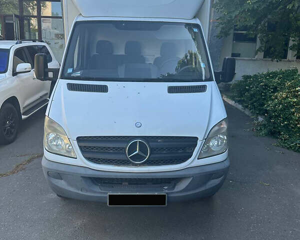 Белый Мерседес Sprinter, объемом двигателя 2.15 л и пробегом 246 тыс. км за 17200 $, фото 1 на Automoto.ua