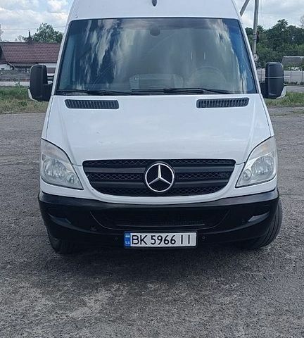 Белый Мерседес Sprinter, объемом двигателя 2.14 л и пробегом 339 тыс. км за 10400 $, фото 1 на Automoto.ua