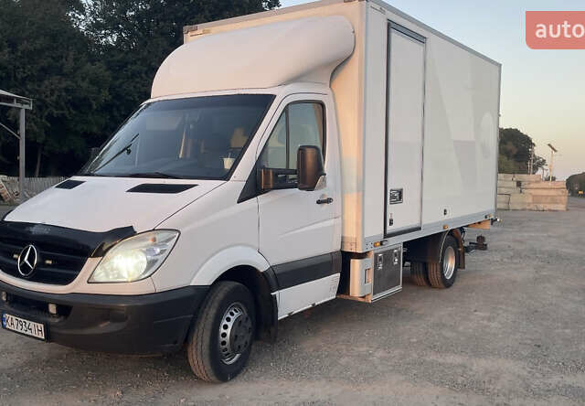 Белый Мерседес Sprinter, объемом двигателя 0 л и пробегом 500 тыс. км за 17700 $, фото 1 на Automoto.ua