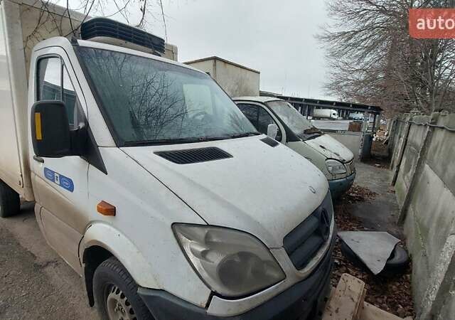 Белый Мерседес Sprinter, объемом двигателя 2.14 л и пробегом 378 тыс. км за 10500 $, фото 1 на Automoto.ua