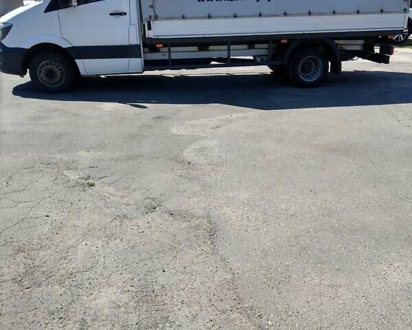 Белый Мерседес Sprinter, объемом двигателя 2.14 л и пробегом 200 тыс. км за 17900 $, фото 1 на Automoto.ua