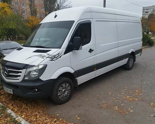 Белый Мерседес Sprinter, объемом двигателя 2.14 л и пробегом 427 тыс. км за 19000 $, фото 1 на Automoto.ua
