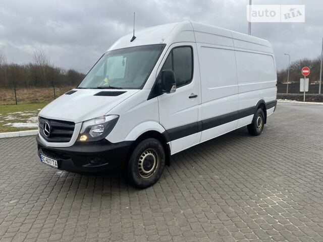 Белый Мерседес Sprinter, объемом двигателя 3 л и пробегом 130 тыс. км за 27300 $, фото 1 на Automoto.ua
