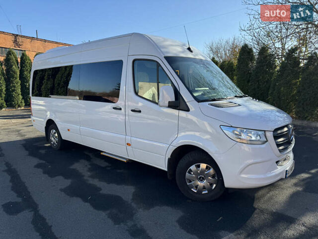 Белый Мерседес Sprinter, объемом двигателя 2.14 л и пробегом 363 тыс. км за 75500 $, фото 1 на Automoto.ua