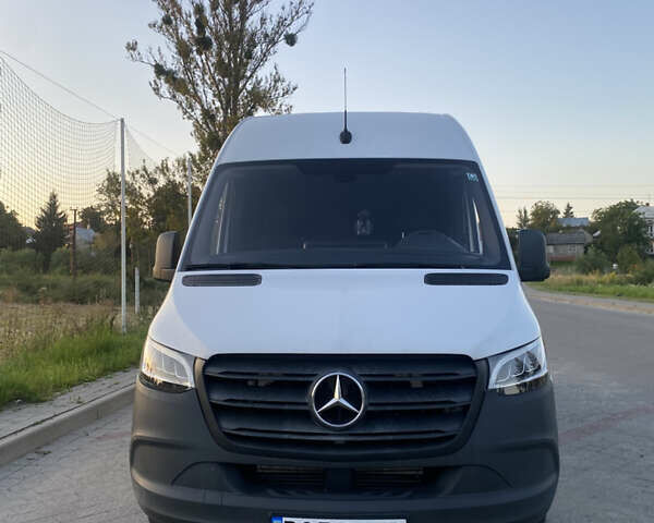 Білий Мерседес Sprinter, об'ємом двигуна 2.14 л та пробігом 40 тис. км за 39000 $, фото 1 на Automoto.ua