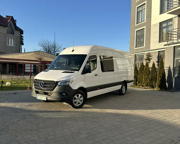 Білий Мерседес Sprinter, об'ємом двигуна 1.95 л та пробігом 260 тис. км за 37999 $, фото 1 на Automoto.ua