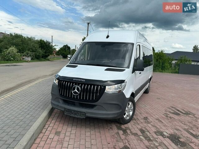 Белый Мерседес Sprinter, объемом двигателя 2.2 л и пробегом 314 тыс. км за 37264 $, фото 1 на Automoto.ua