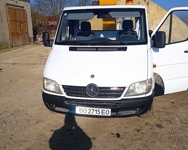 Белый Мерседес Sprinter, объемом двигателя 2.15 л и пробегом 157 тыс. км за 25000 $, фото 1 на Automoto.ua