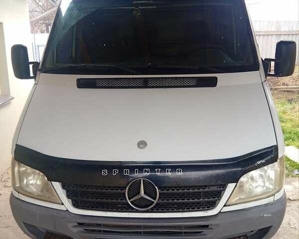 Білий Мерседес Sprinter, об'ємом двигуна 2.2 л та пробігом 405 тис. км за 6500 $, фото 1 на Automoto.ua