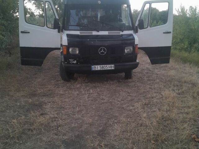 Білий Мерседес Sprinter, об'ємом двигуна 2.9 л та пробігом 2 тис. км за 3000 $, фото 1 на Automoto.ua