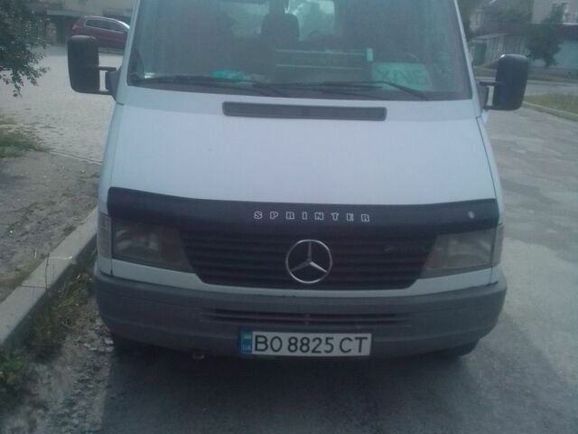 Белый Мерседес Sprinter, объемом двигателя 2.3 л и пробегом 600 тыс. км за 4700 $, фото 1 на Automoto.ua