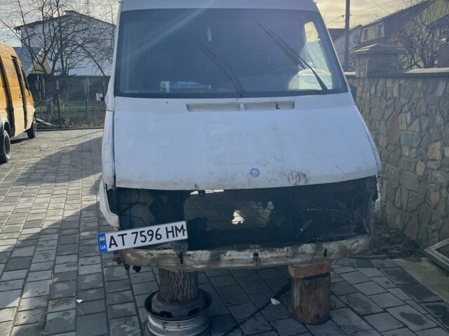 Белый Мерседес Sprinter, объемом двигателя 2.9 л и пробегом 100 тыс. км за 1500 $, фото 1 на Automoto.ua