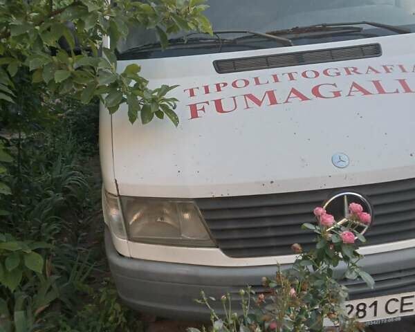 Белый Мерседес Sprinter, объемом двигателя 2.9 л и пробегом 717 тыс. км за 4675 $, фото 1 на Automoto.ua