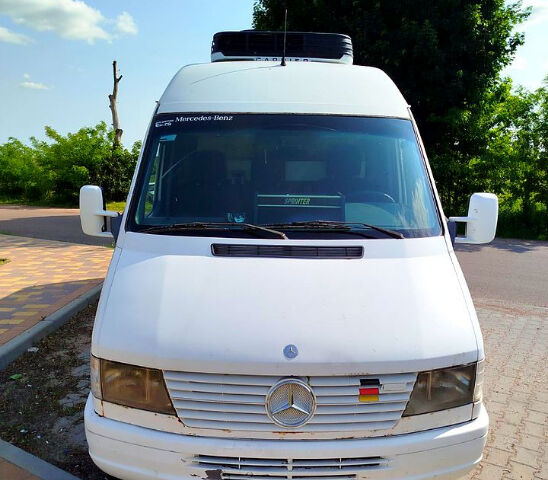 Белый Мерседес Sprinter, объемом двигателя 2.9 л и пробегом 497 тыс. км за 7800 $, фото 1 на Automoto.ua