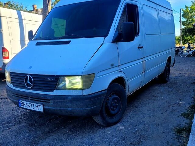Білий Мерседес Sprinter, об'ємом двигуна 2.9 л та пробігом 700 тис. км за 5500 $, фото 1 на Automoto.ua