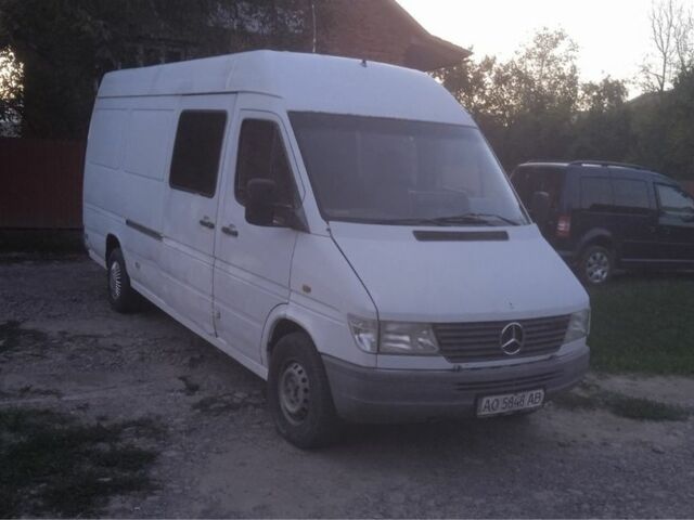 Білий Мерседес Sprinter, об'ємом двигуна 2.9 л та пробігом 600 тис. км за 4200 $, фото 1 на Automoto.ua