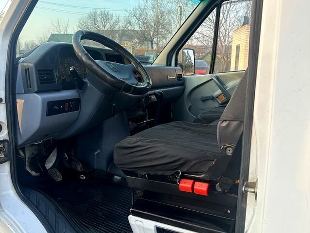 Белый Мерседес Sprinter, объемом двигателя 24 л и пробегом 0 тыс. км за 3500 $, фото 1 на Automoto.ua