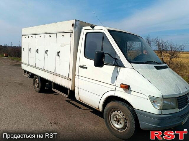 Белый Мерседес Sprinter, объемом двигателя 23 л и пробегом 0 тыс. км за 12000 $, фото 1 на Automoto.ua