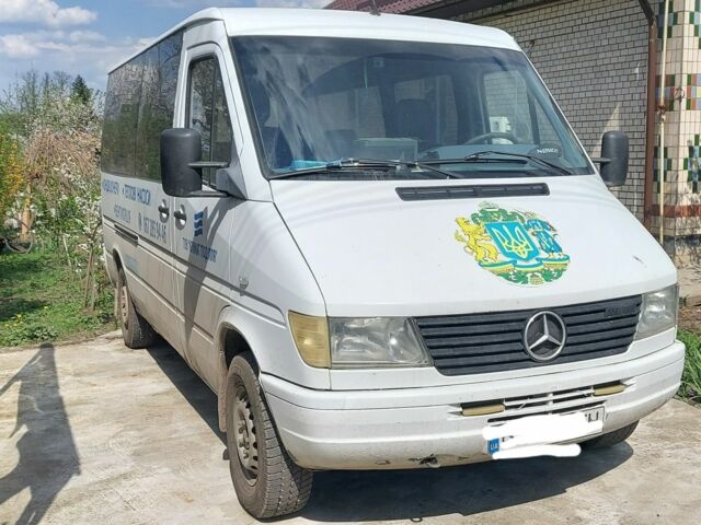 Белый Мерседес Sprinter, объемом двигателя 2 л и пробегом 550 тыс. км за 8200 $, фото 1 на Automoto.ua
