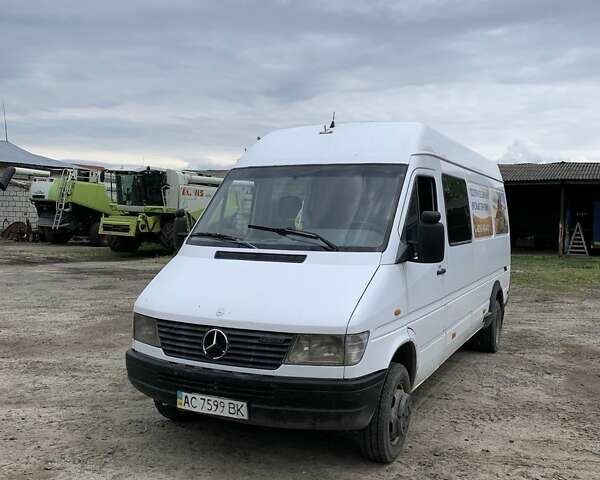 Белый Мерседес Sprinter, объемом двигателя 2.9 л и пробегом 370 тыс. км за 7000 $, фото 1 на Automoto.ua