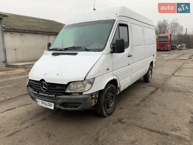 Белый Мерседес Sprinter, объемом двигателя 2.15 л и пробегом 100 тыс. км за 2299 $, фото 1 на Automoto.ua