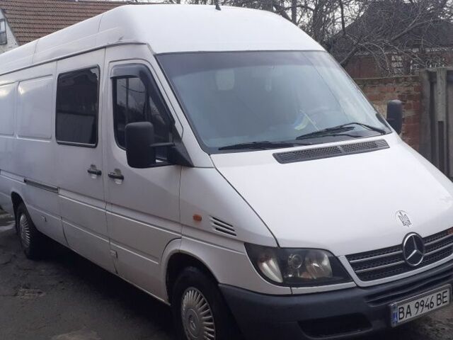 Белый Мерседес Sprinter, объемом двигателя 2.1 л и пробегом 575 тыс. км за 8000 $, фото 1 на Automoto.ua
