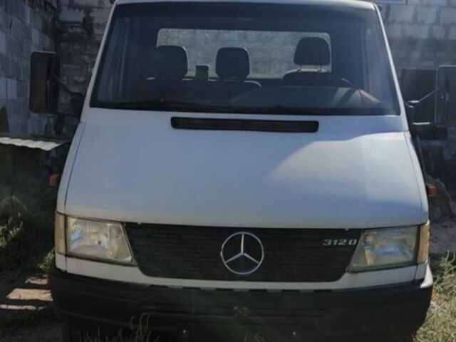 Белый Мерседес Sprinter, объемом двигателя 2 л и пробегом 3 тыс. км за 4100 $, фото 1 на Automoto.ua