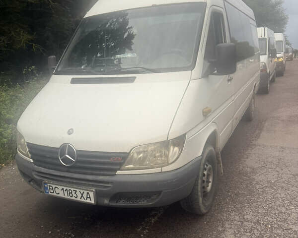 Білий Мерседес Sprinter, об'ємом двигуна 2.15 л та пробігом 296 тис. км за 6500 $, фото 1 на Automoto.ua