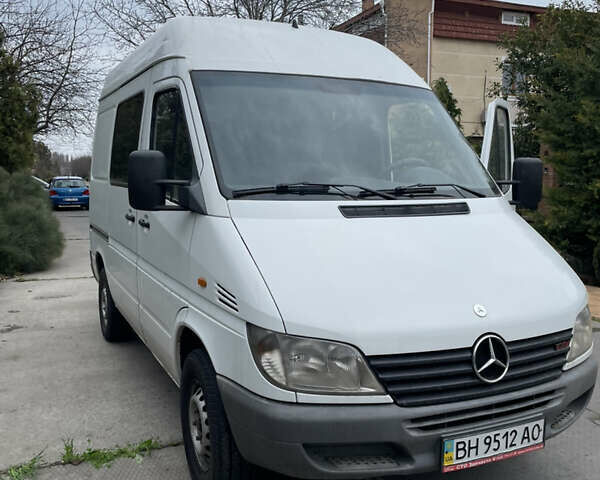 Белый Мерседес Sprinter, объемом двигателя 0 л и пробегом 370 тыс. км за 6000 $, фото 1 на Automoto.ua