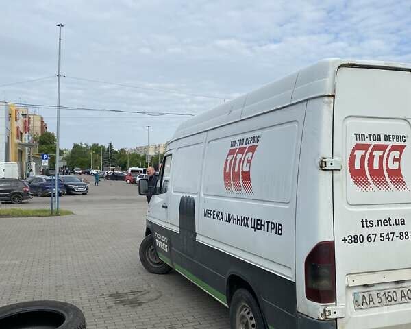 Белый Мерседес Sprinter, объемом двигателя 0 л и пробегом 614 тыс. км за 4400 $, фото 1 на Automoto.ua