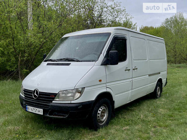 Белый Мерседес Sprinter, объемом двигателя 2.2 л и пробегом 618 тыс. км за 6200 $, фото 1 на Automoto.ua