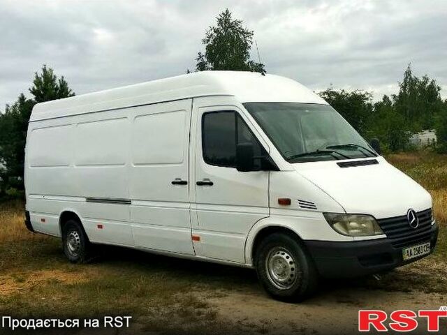 Белый Мерседес Sprinter, объемом двигателя 27 л и пробегом 670 тыс. км за 8460 $, фото 1 на Automoto.ua