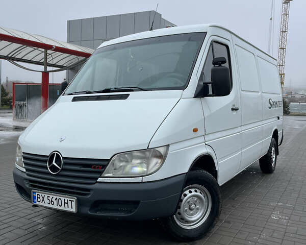 Белый Мерседес Sprinter, объемом двигателя 2.15 л и пробегом 364 тыс. км за 7100 $, фото 1 на Automoto.ua