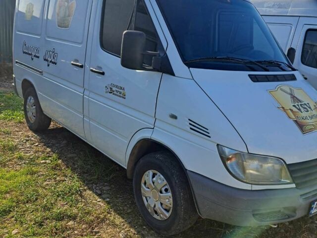 Белый Мерседес Sprinter, объемом двигателя 2.1 л и пробегом 370 тыс. км за 6200 $, фото 1 на Automoto.ua